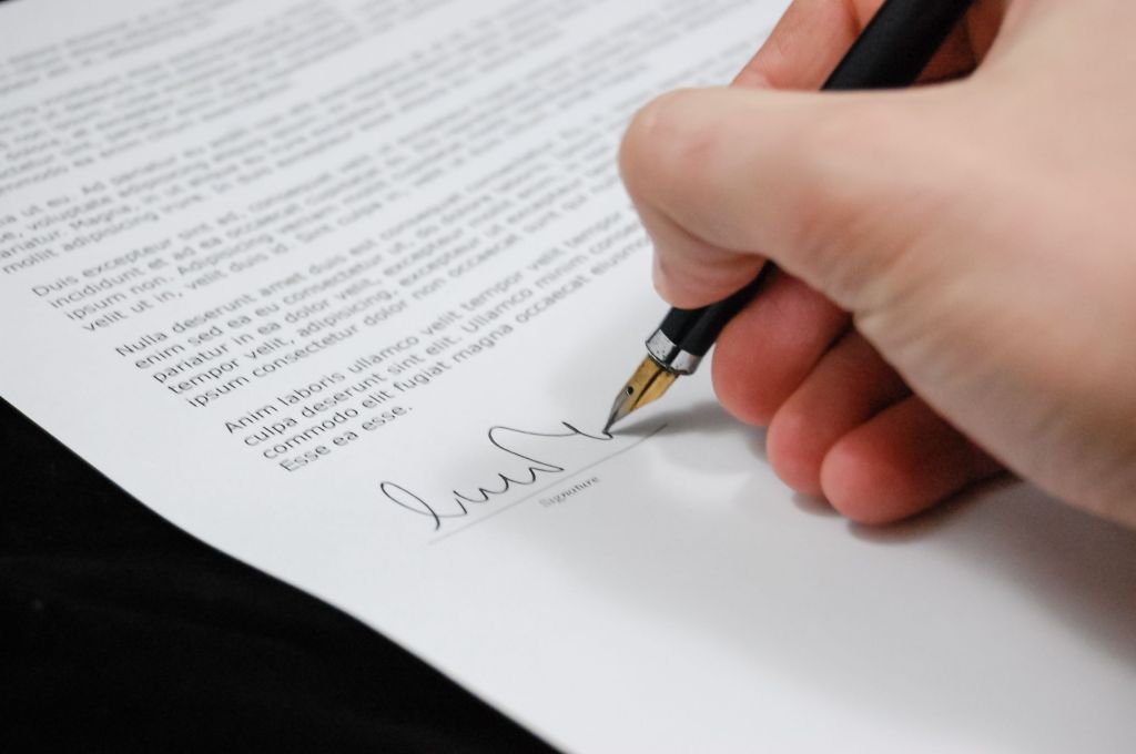 What Is a Breach of Contract? Proof, Remedies, and Legal&nbsp;Options